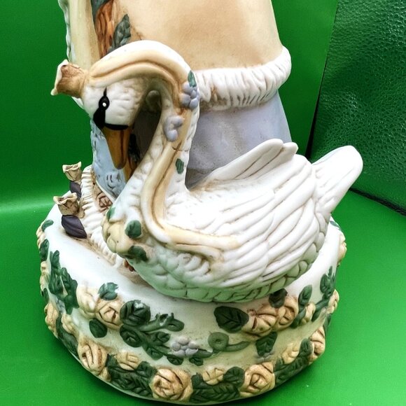 VTG Ceramic Old World Father Christmas Music Box Figurine Flowers Swan Holiday - Picture 11 of 16